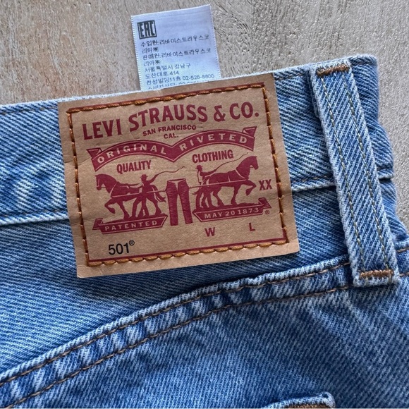 Levi’s Classic 501 Distressed Jeans 29/30 - Picture 9 of 10
